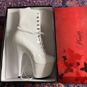 Pleaser White Patent Platform Lace-Up Heeled Boots